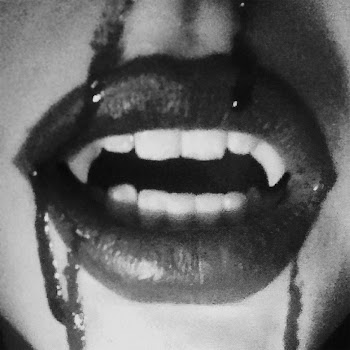 Dionnysuss - Fangs Песня