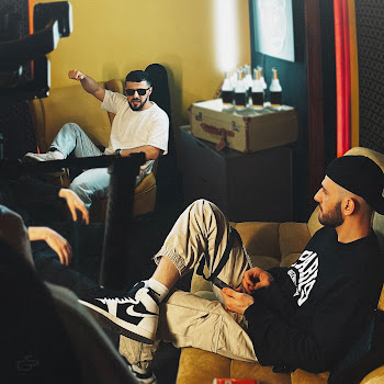 Jakone - Заводит ft A.v.g Песня