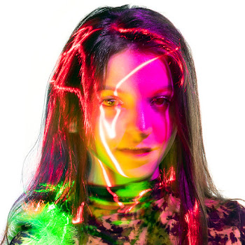 Обложка Wokawóna - Он Гениален